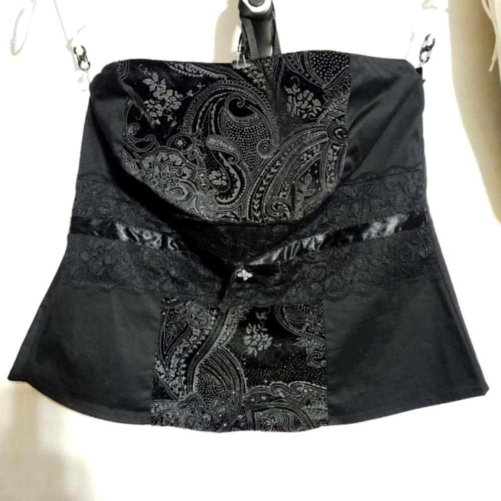 Bustier w/Velvet, Floral Lace & Paisley print ⛓️🪞